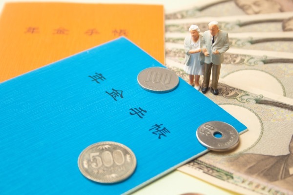 おひとりさまの老後にはいくら必要?3つのリスクや資金に不安があるときの対策